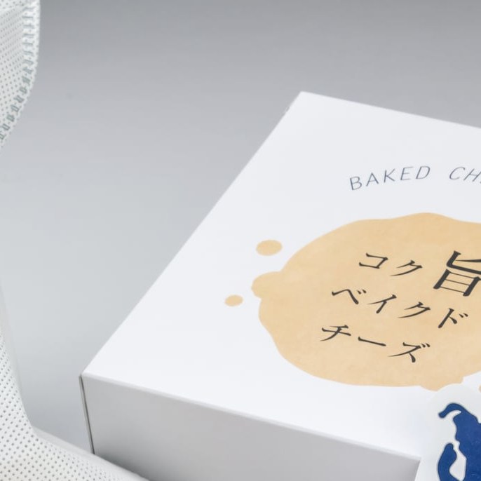 コク旨ベイクドチーズの化粧箱